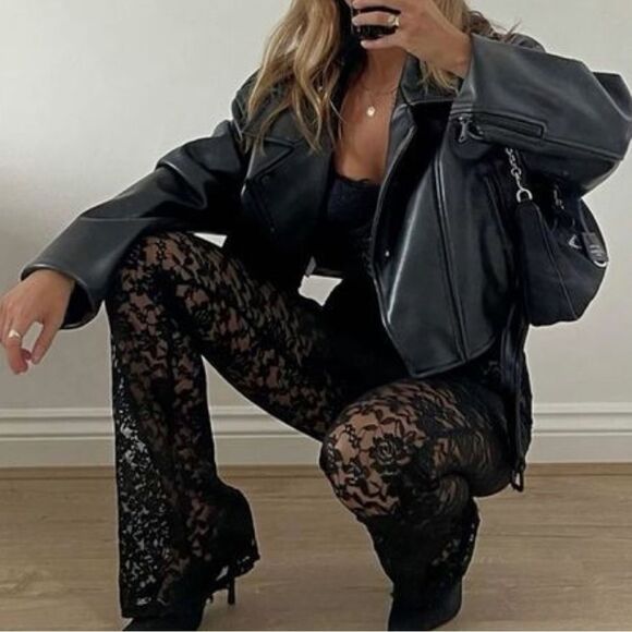Black lace jumpsuit - Picture 1 of 9
